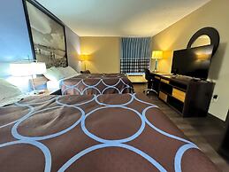 Super 8 by Wyndham Booneville