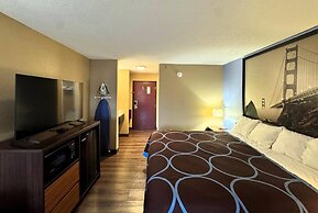 Super 8 by Wyndham Booneville
