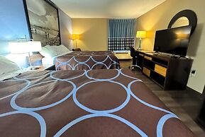 Super 8 by Wyndham Booneville