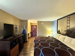 Super 8 by Wyndham Booneville