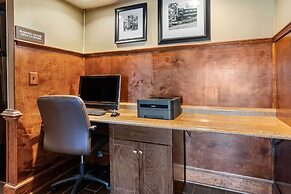 Comfort Inn & Suites South Hill I-85