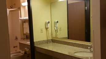 Super 8 by Wyndham Wheeling WV