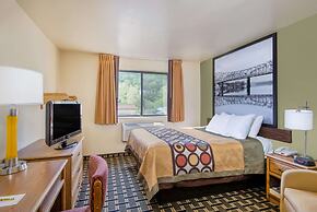 Super 8 by Wyndham Wheeling WV