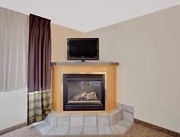 Super 8 by Wyndham Lebanon