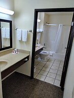 Super 8 by Wyndham Lebanon