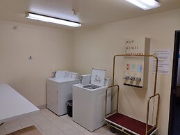 Super 8 by Wyndham Lebanon