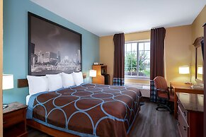Super 8 by Wyndham Salisbury