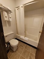 Super 8 by Wyndham Newcomerstown