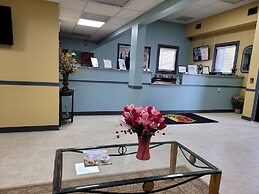 Super 8 by Wyndham Newcomerstown