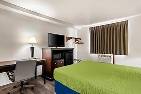 Econo Lodge Inn and Suites