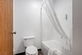 Econo Lodge Inn and Suites