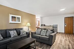 Econo Lodge Inn and Suites