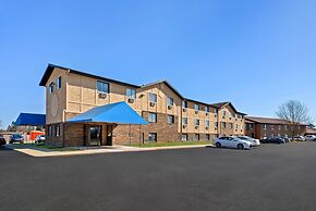 Econo Lodge Inn and Suites