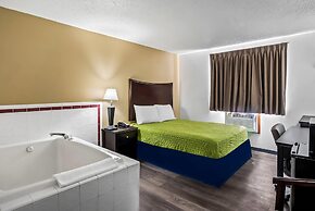 Econo Lodge Inn and Suites
