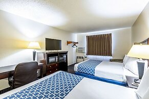 Econo Lodge Inn and Suites