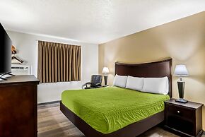 Econo Lodge Inn and Suites