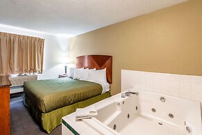 Econo Lodge Inn and Suites