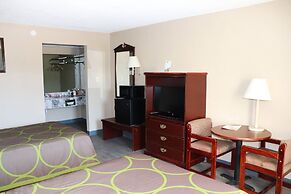 Super 8 by Wyndham Clarksville East