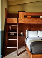 Trailborn Rocky Mountains Outpost