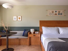 Trailborn Rocky Mountains Outpost