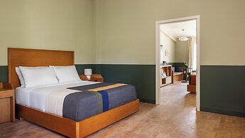 Trailborn Rocky Mountains Outpost