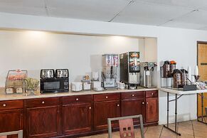 Super 8 by Wyndham Pompano Beach