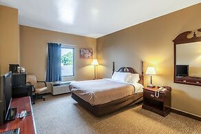 Econo Lodge Inn & Suites
