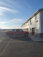 Super 7 Inn