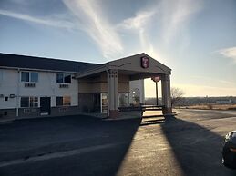 Super 7 Inn