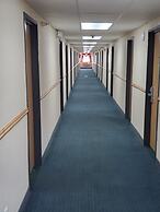 Super 7 Inn
