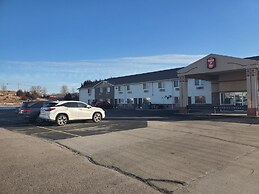Super 7 Inn