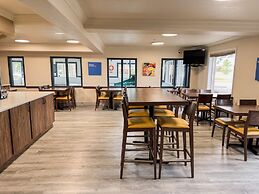 Super 8 by Wyndham High River AB