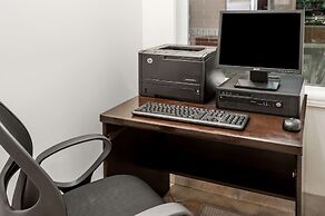 Super 8 by Wyndham High River AB