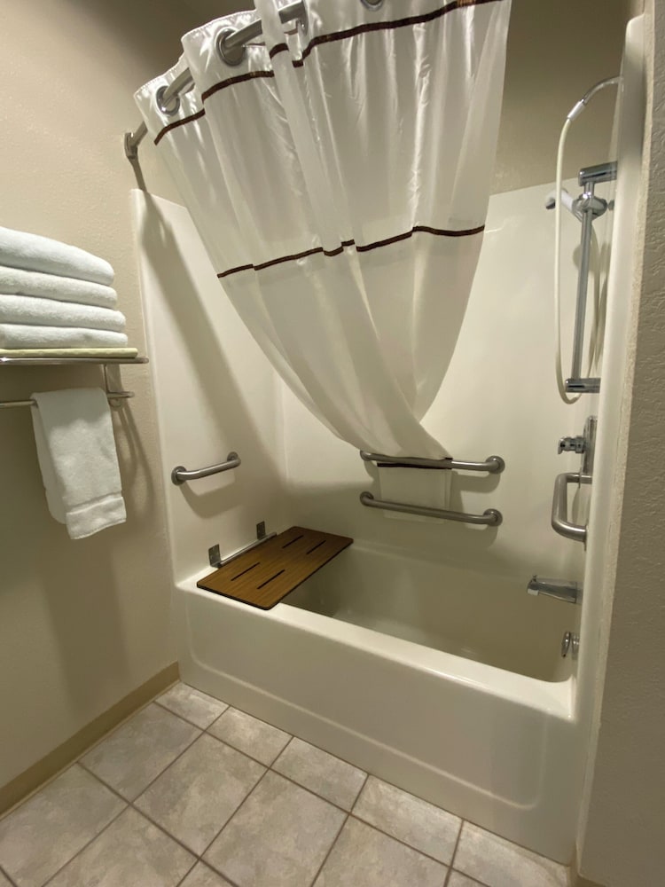 Edmore Inn