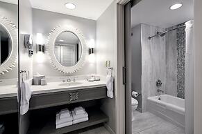 Universal’s Loews Royal Pacific Resort