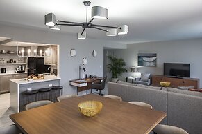 Universal’s Loews Royal Pacific Resort