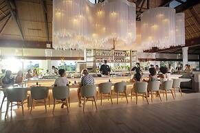 Universal’s Loews Royal Pacific Resort