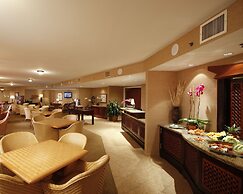 Universal’s Loews Royal Pacific Resort