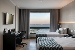 Comfort Suites Vitoria