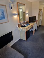 Travel Plaza Hotel
