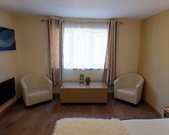 Travel Plaza Hotel