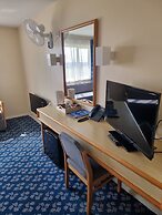 Travel Plaza Hotel