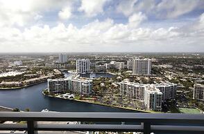 Diplomat Beach Resort Hollywood, Curio Collection by Hilton