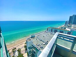 Diplomat Beach Resort Hollywood, Curio Collection by Hilton