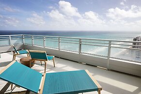 Diplomat Beach Resort Hollywood, Curio Collection by Hilton