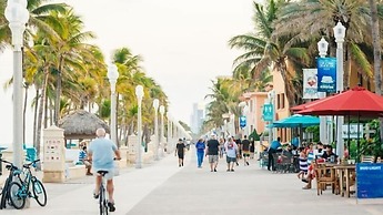 Diplomat Beach Resort Hollywood, Curio Collection by Hilton