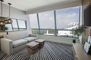 Diplomat Beach Resort Hollywood, Curio Collection by Hilton