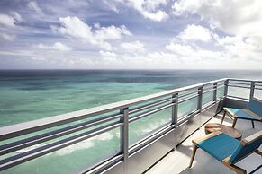 Diplomat Beach Resort Hollywood, Curio Collection by Hilton