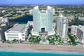 Diplomat Beach Resort Hollywood, Curio Collection by Hilton