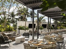 Signia by Hilton Diplomat Beach Resort